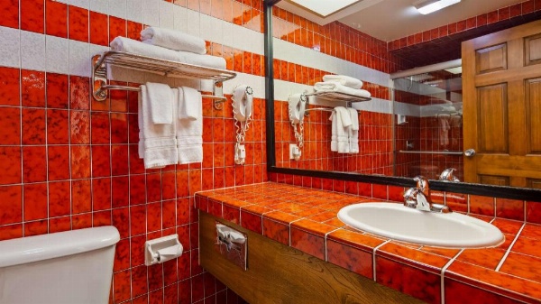 Best Western Pine Tree Motel image 22