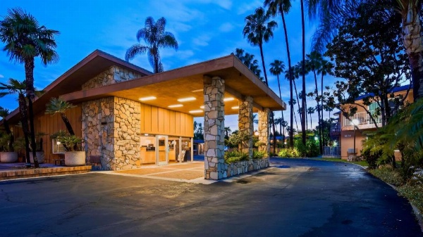 Best Western Pine Tree Motel image 4
